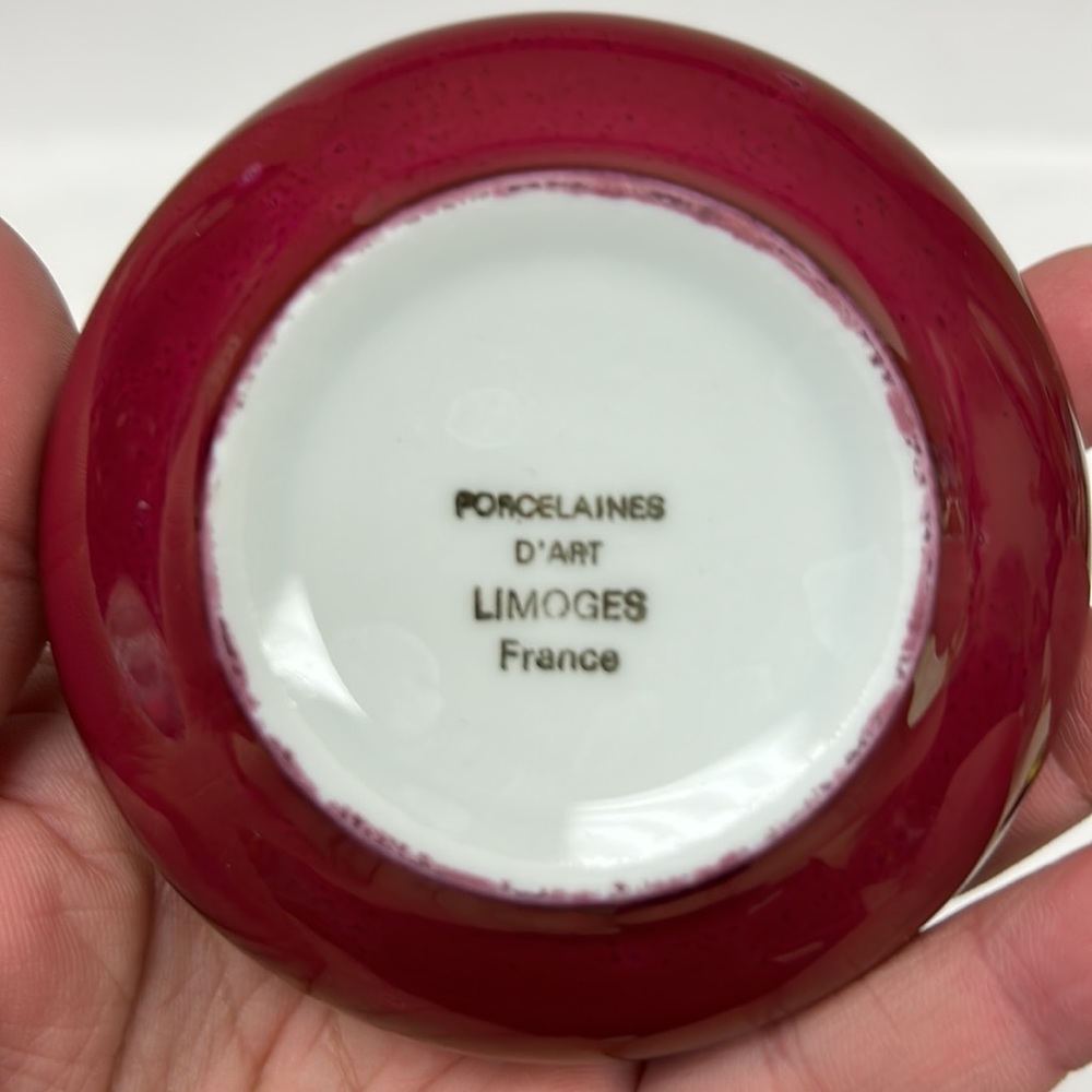 Vintage Limoges France porcelain dresser /trinket box - Picture 6 of 8